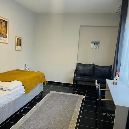 With A Common Bathroom In A Digital Nomad House 110 Aparthotel Provincia di Istanbul